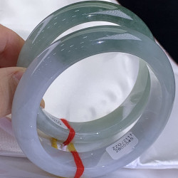 緬甸翡翠手鐲玉石老坑女士款飄花正圈貴妃水潤送禮冰糯種油青鐲子