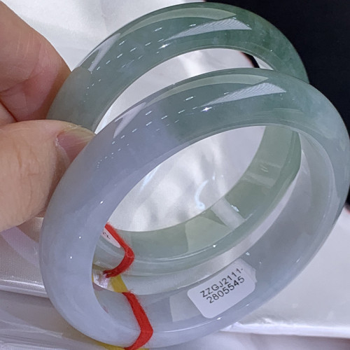 緬甸翡翠手鐲玉石老坑女士款飄花正圈貴妃水潤送禮冰糯種油青鐲子