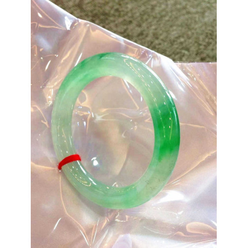 緬甸老坑翡翠手鐲天然玉石圓條翡翠手鐲飄綠花貴妃手鐲子女款送禮