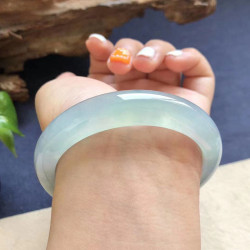 彩雲翡翠手鐲細條天然翡翠手鐲貴妃鐲子扁口冰糯種玉手鐲小號飄花