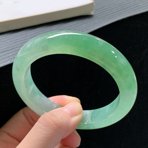 翡翠手鐲玉鐲緬甸老坑冰糯種正圈飄花陽綠淺綠圓條貴妃女款玉鐲子