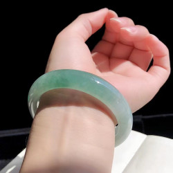 緬甸翡翠玉手鐲冰種油青色淺綠單色飄花正圈圓條貴妃少女款玉鐲子