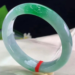 天然緬甸陽綠貴妃翡翠手鐲女款廠家直銷現貨批髮翡翠玉手鐲送閨蜜