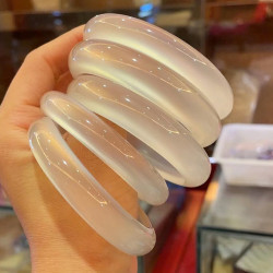 緬甸冰種白月光翡翠手鐲單色淺綠貴妃玉鐲寬邊冰種白底送禮少女款