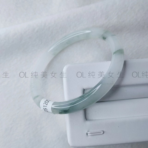 天然緬甸老坑翡翠手鐲女翡翠玉手鐲A級美人條細圓條陽綠飄花冰種