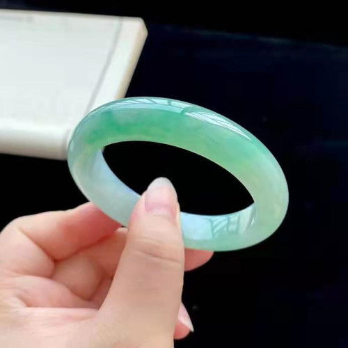天然緬甸冰糯種翡翠手鐲圓條冰透淡綠色白淺綠油青玉鐲貴妃玉手鐲