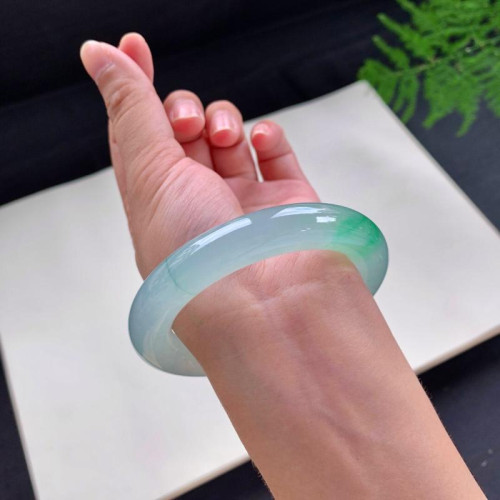天然緬甸老坑a貨翡翠手鐲女款冰種飄綠圓條福鐲子翡翠玉手鐲送禮