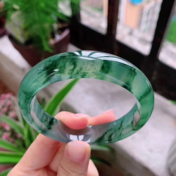 天然緬甸翡翠手鐲少女款冰種飄花玉手鐲玻璃種飄綠正圈圓條玉鐲女