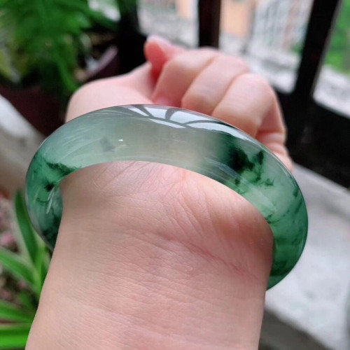 天然緬甸翡翠手鐲少女款冰種飄花玉手鐲玻璃種飄綠正圈圓條玉鐲女