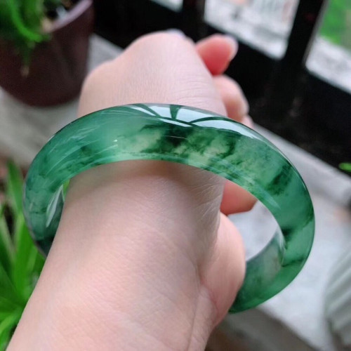 天然緬甸翡翠手鐲少女款冰種飄花玉手鐲玻璃種飄綠正圈圓條玉鐲女