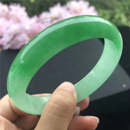 天然緬甸翡翠手鐲正圈飄綠花玉鐲子冰糯種陽綠翡翠手鐲女款帝王綠