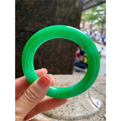 天然緬甸翡翠手鐲女款滿色陽綠玉鐲冰玉石冰種飄花綠糯種圓條翡翠