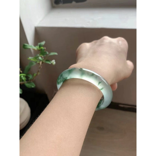 天然高冰種飄花翡翠玉手鐲緬甸玻璃種滿綠正圈玉鐲子正品送禮批髮