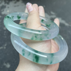 天然翡翠色高冰飄花胖圓條手鐲冰飄花春彩老坑玉石美人鐲貴玉手鐲