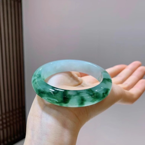 天然冰種翡翠玉手鐲子正圈飄藍花半山半水緬甸原石正品少女款玉鐲