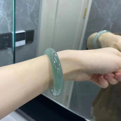天然緬甸老坑冰種翡翠手鐲飄藍花晴水正圈清新翠綠款油青玉手鐲子