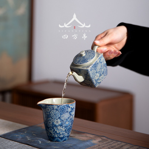 四方亭 青花茶壺手工家用四方陶瓷單壺家用功夫茶具開片泡茶器
