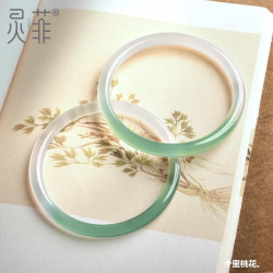天然玉髓鐲子油青綠半山半水瑪瑙手鐲女款冰種叮噹圓條荔枝凍古風