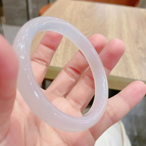 白月光玉髓瑪瑙手鐲少女款輕奢小衆冰種叮噹鐲子瑪瑙手鐲禮物年輕