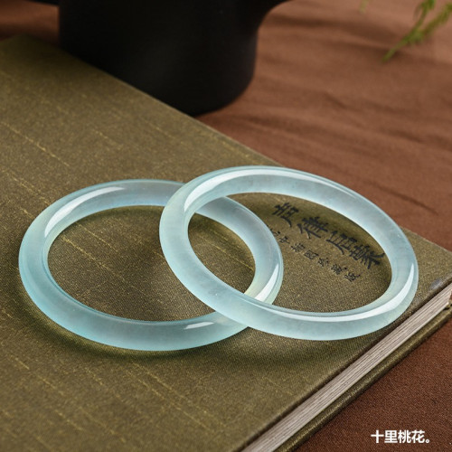 隨美冰種天青凍手鐲女細圓條翡翠色叮噹鐲大小圈口瑪瑙玉髓美人鐲