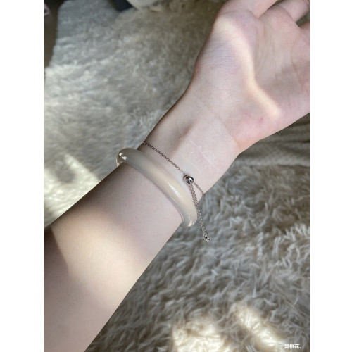 天然高冰白月光荔枝凍瑪瑙女手鐲古風圓條玉鐲玉髓鐲子仙女風送禮