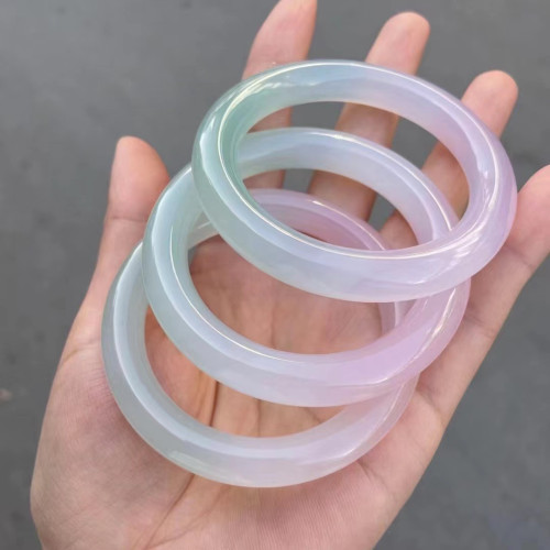 天然冰透馬卡龍半山半水玉髓瑪瑙鐲子圓條瑪瑙手鐲女款淡青綠白粉