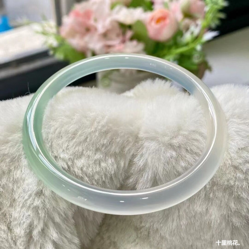 半山半水油青色漸變冰種玉髓手鐲女款細圓條美人叮噹鐲瑪瑙淺釉色