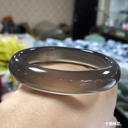 高冰透灰玉髓瑪瑙手鐲女天然巴西菸灰色瑪瑙鐲子冰種時尚飾品原色