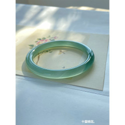 衹此青綠天然瑪瑙扁條手鐲文藝清新油青色鐲子玉髓手鐲遠山黛玉鐲