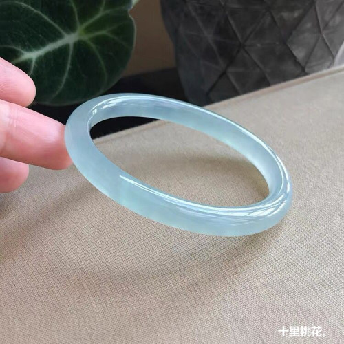 冰種8mm天青凍海藍寶色玉髓圓條手鐲 瑪瑙湖水藍瑪瑙玉石鐲子禮品