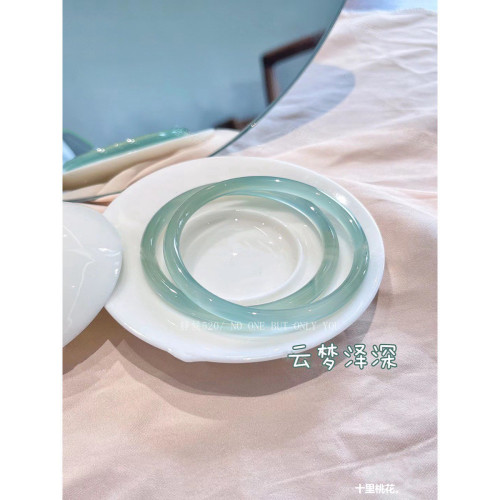 半山半水冰種瑪瑙手鐲漸變透亮細美人條玉髓翡翠鐲荔枝凍叮噹鐲女