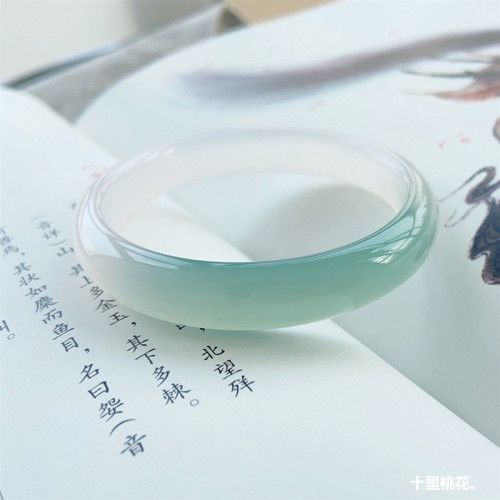 飄綠俏色鐲瑪瑙手鐲子天然扁條油青瑪瑙手鐲女款文藝熱賣送禮清新