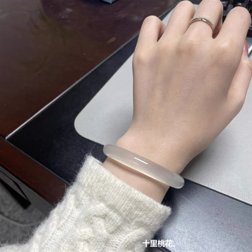 天然瑪瑙手鐲馬料玉髓冰種瑪瑙鐲子女款白月光白冰荔枝凍高冰小衆