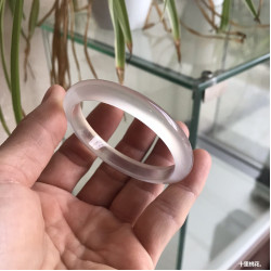天然白冰種瑪瑙手鐲女款玉髓玉石手鐲熒光好剛性強白月光手鐲送禮
