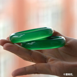 陽綠色中寬玉髓手鐲天然冰透瑪瑙手鐲女款帝王綠滿綠冰種鐲子送禮