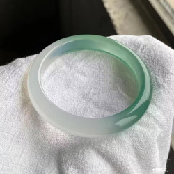 時尚新款遠山黛油青綠玉髓正圈手鐲瑪瑙半山半水玉石鐲子一件代髮