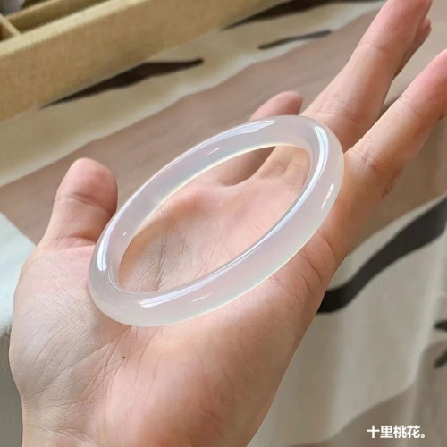 天然白玉髓手鐲女款瑪瑙手鐲美人條圓條瑪瑙鐲子工廠批髮一件代髮