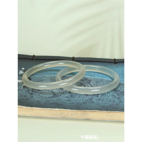 瑪瑙手鐲細圓條白叮噹高冰香檳玉髓鐲子手鐲馬料白月光天然玉石女