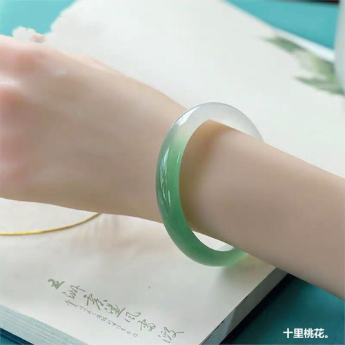 【熱賣】天然冰種瑪瑙玉髓手鐲女士油青色半山半水鐲子圓條美人鐲