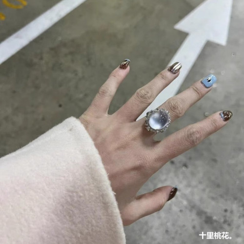 玻璃種明星同款翡翠戒指白冰玉髓冰種蛋面指環界面女款水滴鴿子蛋