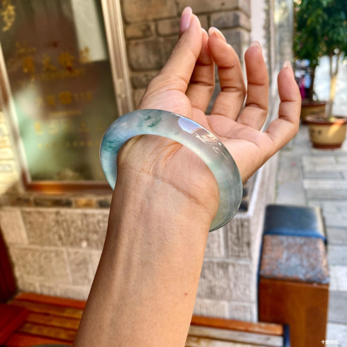 玻璃種飄花翡翠手鐲緬甸天然正品天山翠飄藍花翡翠玉手鐲正圈圓條