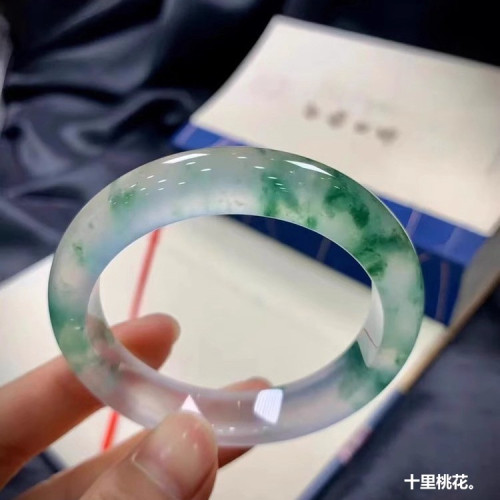 天然緬甸玻璃種貴妃圓條玉鐲子緬甸冰種天山翠飄綠花正品翡翠手鐲