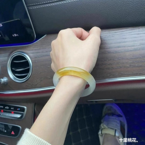 天然緬甸翡翠手鐲冰種黃翡玉手鐲玉石鐲子女款年輕黃翡翠時尚送禮
