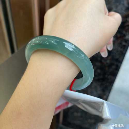 緬甸天然翡翠手鐲玉手鐲女冰種淺綠油青手鐲晴水白月光玉鐲子送禮