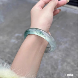 天然冰種翡翠手鐲緬甸老坑天山翠正品飄花翡翠玉鐲貴妃鐲女送禮物