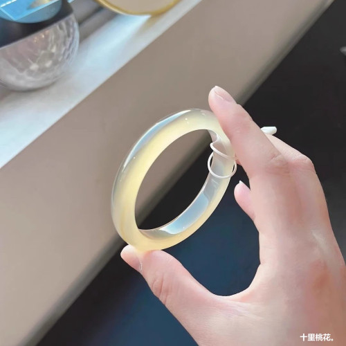 天然高冰香檳金瑪瑙手鐲馬料濃金荔枝凍冰種翡翠玉髓玉鐲子女送禮