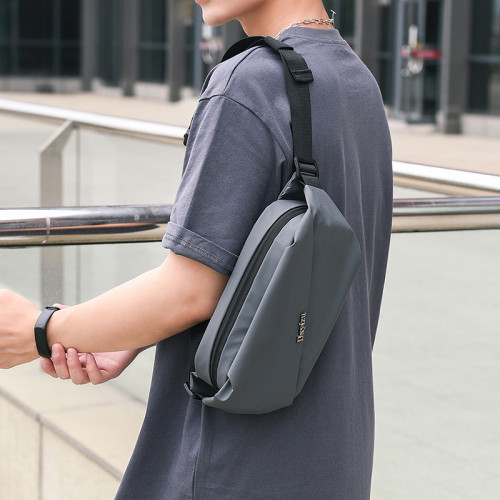 新款多功能運動休閒胸包男士單肩包斜跨包實用大容量運動腰包定制