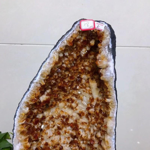 永韻 廠天然黃晶洞 洞形好 造型美觀 晶體飽滿 水潤透亮 顔色金黃