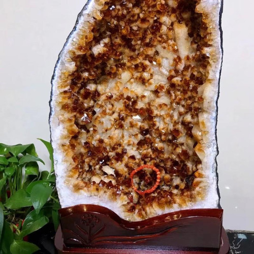 永韻 廠天然黃晶洞 洞形好 造型美觀 晶體飽滿 水潤透亮 顔色金黃
