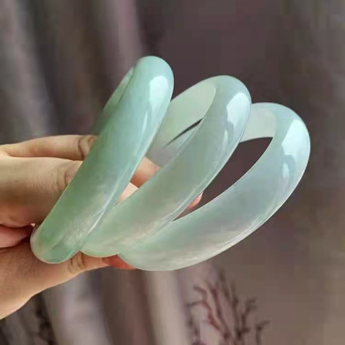 天然正品緬甸玉手鐲翡翠色A貨冰種淺綠手鐲子女款玉石器特價包郵